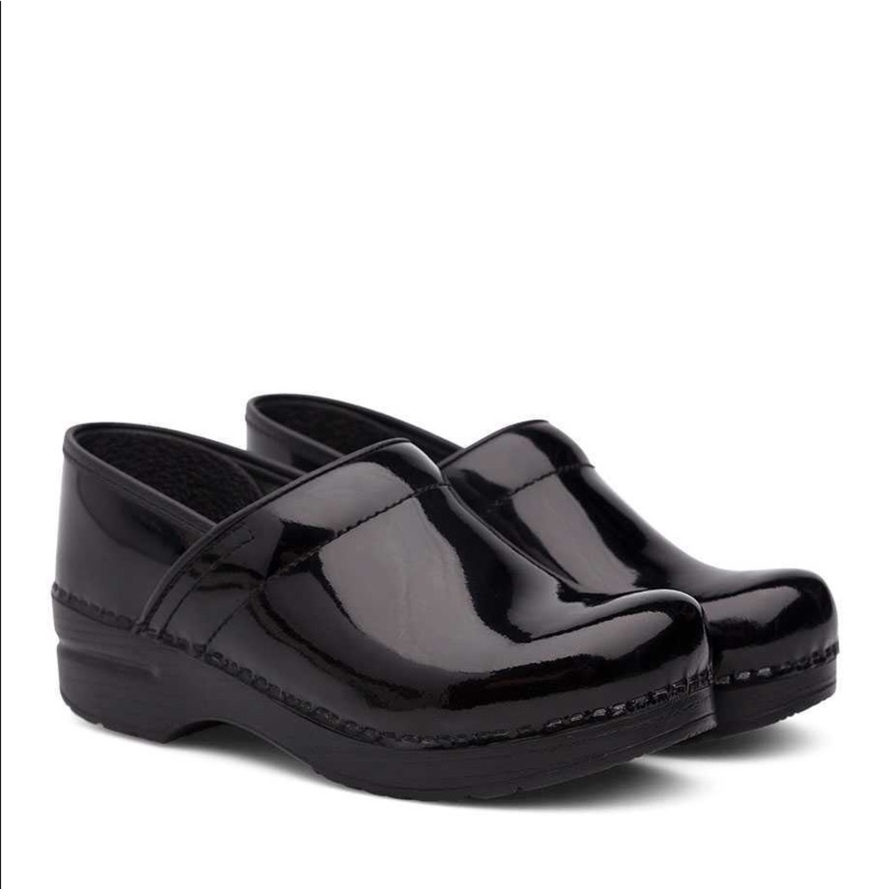 Dansko Professional Patent Black Sz. 41 NIB